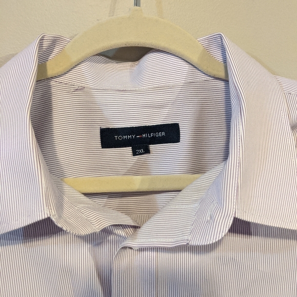 ☀️4/$30☀️ Tommy Hilfiger Pinstripe Dress Shirt - Picture 3 of 4